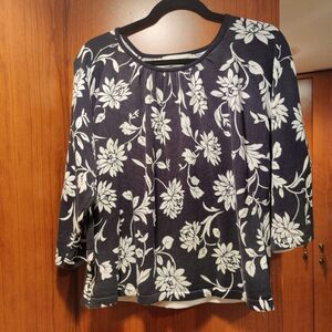 Cathy Daniels Top Sweater Knit White/Black Flowers Size L Cotton 3/4 Sleeve